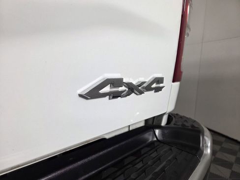 Used 2024 RAM 2500 Big Horn w/ Bed Utility Group image 27