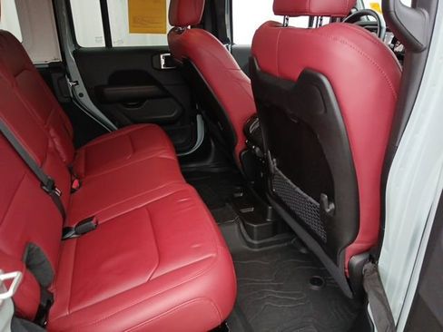 Used 2024 Jeep Wrangler Unlimited Rubicon 392 image 28