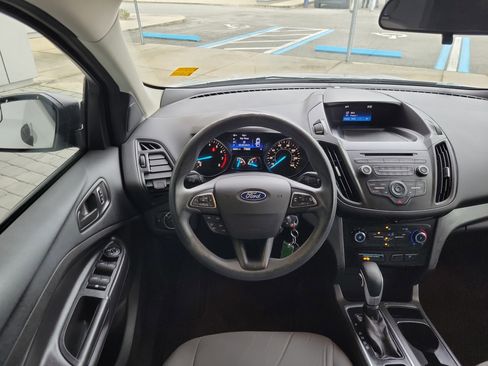 Used 2017 Ford Escape S image 25