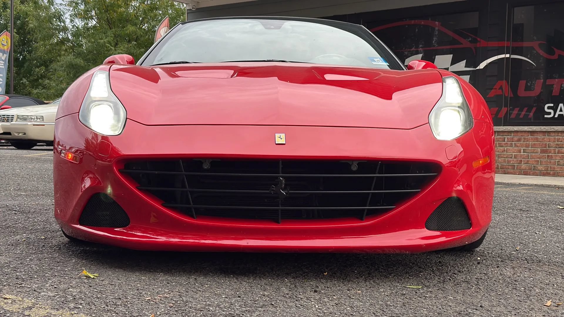 Used 2017 Ferrari California T RWD image 50