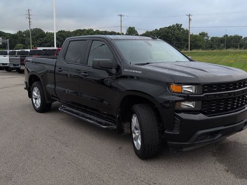Used 2019 Chevrolet Silverado 1500 Custom w/ Custom Convenience Package AWD/4WD image 10