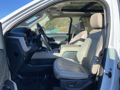 Certified 2024 Ford Expedition Max Limited image 5