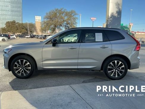 Certified 2025 Volvo XC60 B5 Core image 6