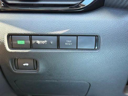 New 2025 Nissan Sentra SV w/ SV Premium Package image 28