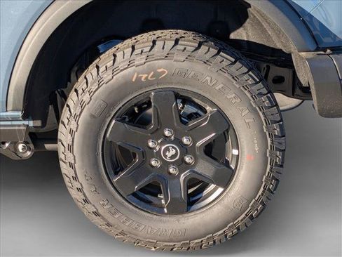 New 2025 Ford Bronco Big Bend w/ Black Diamond Package image 10