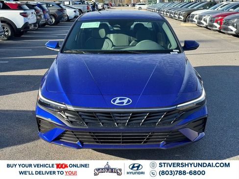 Certified 2026 Hyundai Elantra SE FWD image 6