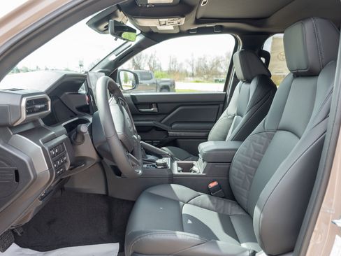 New 2026 Toyota Tacoma TRD Off-Road AWD/4WD image 7
