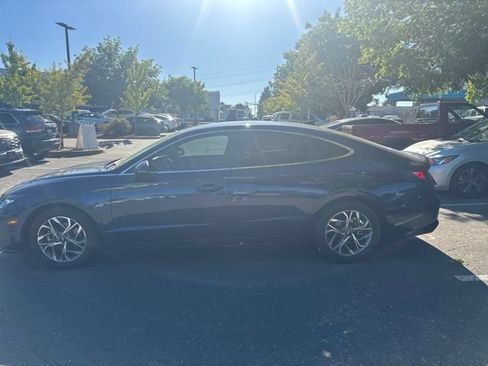 Used 2022 Hyundai Sonata SEL FWD image 2