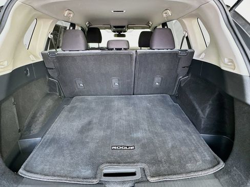 Used 2021 Nissan Rogue SV FWD image 23