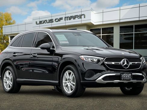 Used 2025 Mercedes-Benz GLC 300 4MATIC image 7