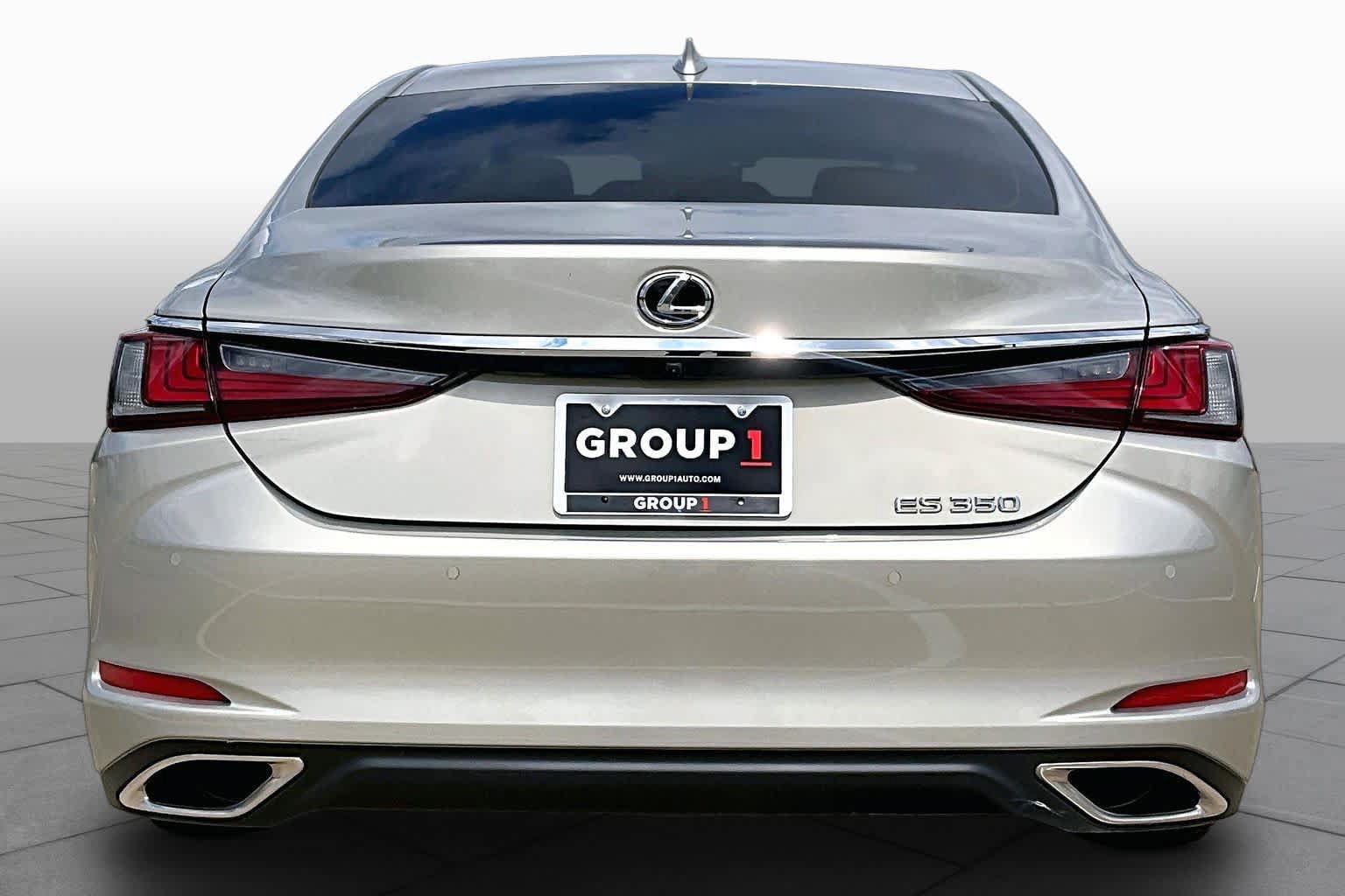Used 2025 Lexus ES 350 w/ Premium Package FWD image 5