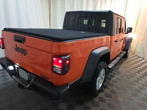 Used 2020 Jeep Gladiator Sport w/ Quick Order Package 24S AWD/4WD image 9
