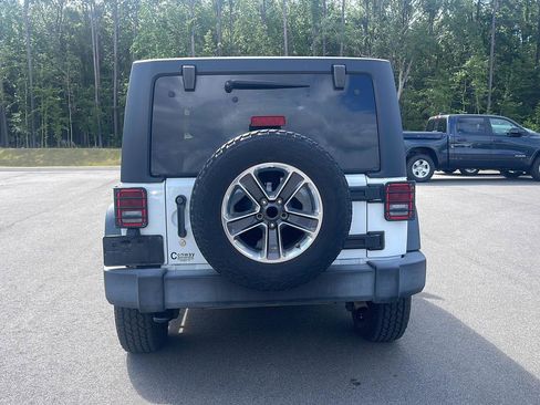 Used 2017 Jeep Wrangler Unlimited Sport w/ Quick Order Package 24S AWD/4WD image 6