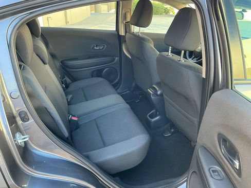 Used 2021 Honda HR-V LX image 14