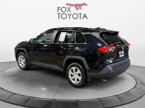 Used 2020 Toyota RAV4 LE w/ Carpet Mat Package FWD image 7