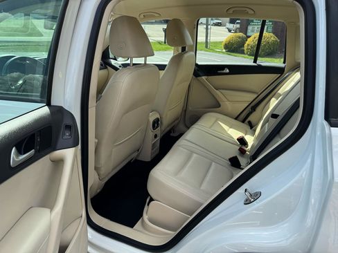Used 2017 Volkswagen Tiguan S image 21