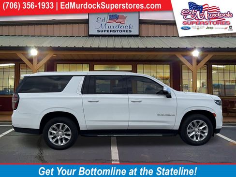 Used 2022 Chevrolet Suburban Premier AWD/4WD image 1