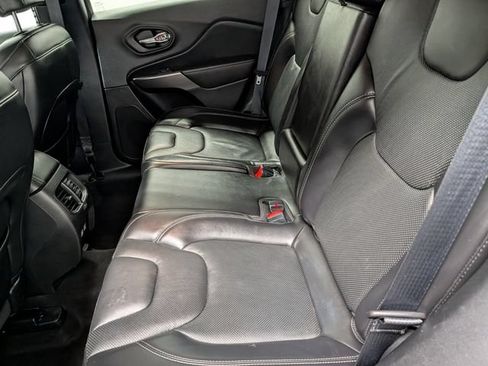 Used 2021 Jeep Cherokee Latitude Lux AWD/4WD image 12