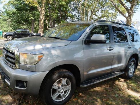 Used 2008 Toyota Sequoia SR5 image 3