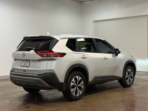 Used 2023 Nissan Rogue SV AWD/4WD image 24