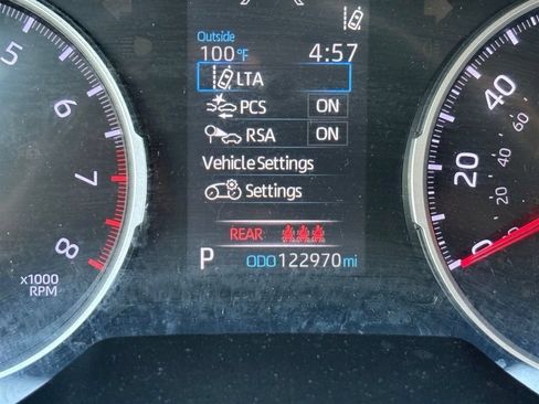 Used 2020 Toyota RAV4 LE FWD image 23