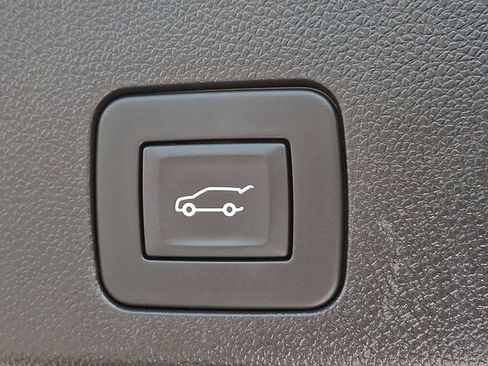 Used 2023 Buick Encore GX Essence w/ Experience Buick Package AWD/4WD image 29