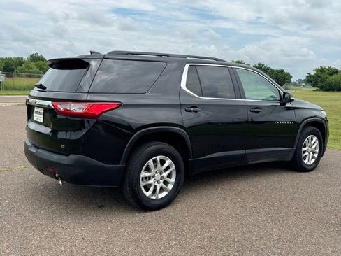 Used 2019 Chevrolet Traverse LT FWD image 6