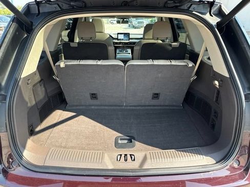 Used 2023 Lincoln Aviator AWD w/ Premium Package image 15
