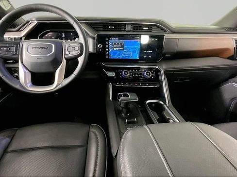Used 2025 GMC Sierra 1500 Denali w/ Denali Reserve Package AWD/4WD image 7