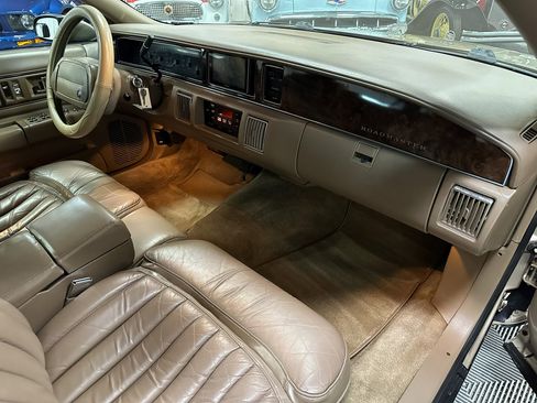 Used 1993 Buick Roadmaster Estate image 31
