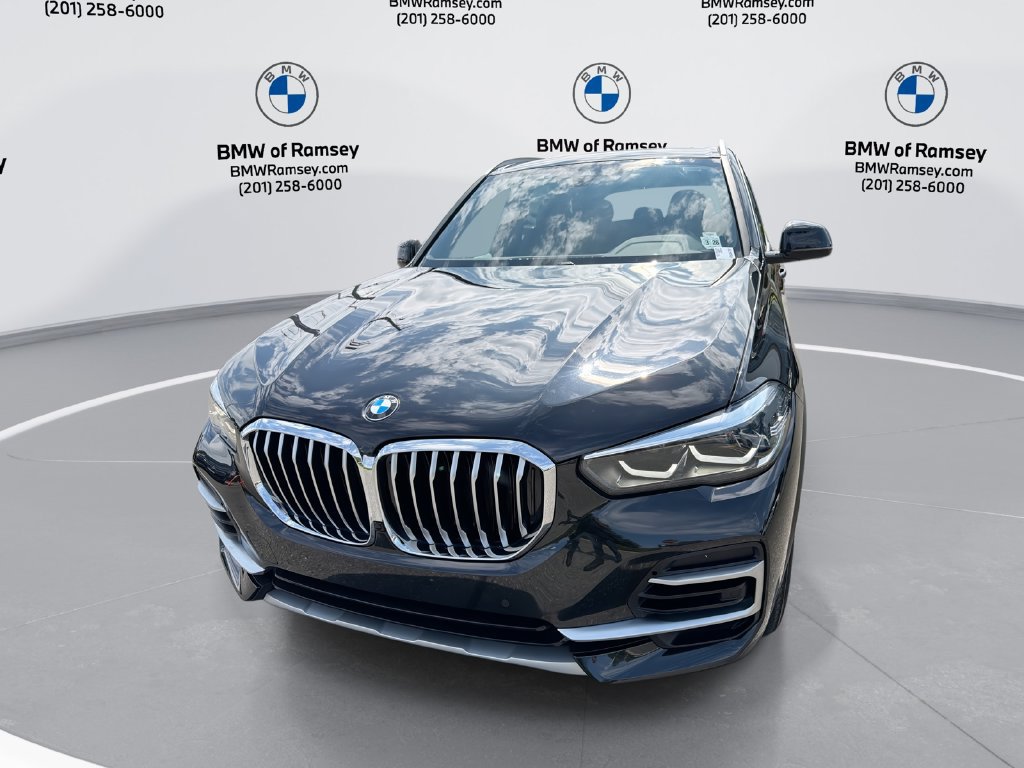 Used 2023 BMW X5 xDrive40i AWD/4WD image 1