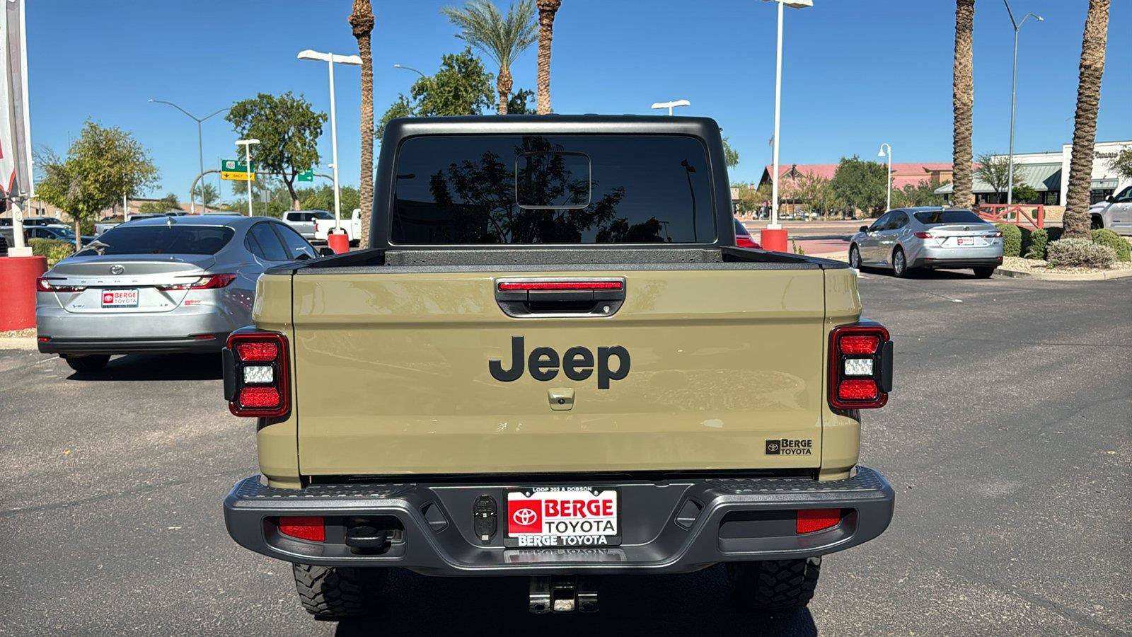 Used 2026 Jeep Gladiator Sport AWD/4WD image 7