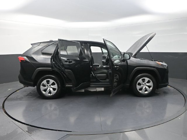 Used 2025 Toyota RAV4 LE AWD/4WD image 46