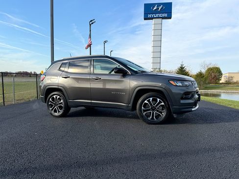 Used 2024 Jeep Compass Limited image 2