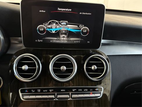 Used 2018 Mercedes-Benz GLC 300 4MATIC image 37