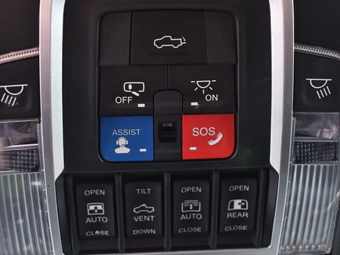 Used 2019 RAM 1500 Limited AWD/4WD image 34