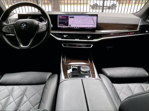 Used 2026 BMW X7 xDrive40i AWD/4WD image 15