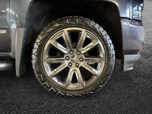 Used 2018 Chevrolet Silverado 1500 LTZ Z71 w/ Centennial Edition AWD/4WD image 11