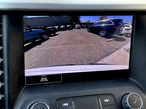 Certified 2022 GMC Acadia SLE w/ Driver Convenience Package image 14