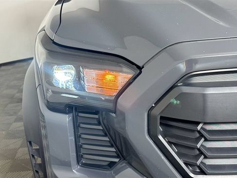 Used 2025 Toyota Tacoma TRD Off-Road AWD/4WD image 3