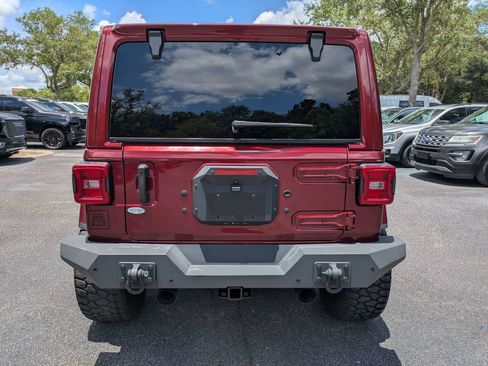 Used 2021 Jeep Wrangler Unlimited Sahara AWD/4WD image 5