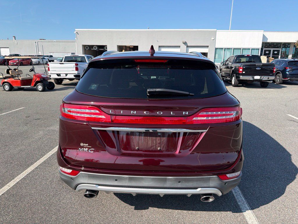 Used 2019 Lincoln MKC Reserve w/ MKC Climate Package FWD image 4