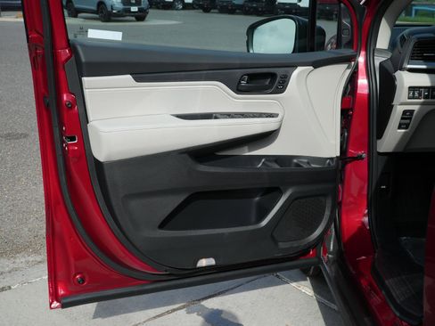 Used 2026 Honda Odyssey EX-L image 14