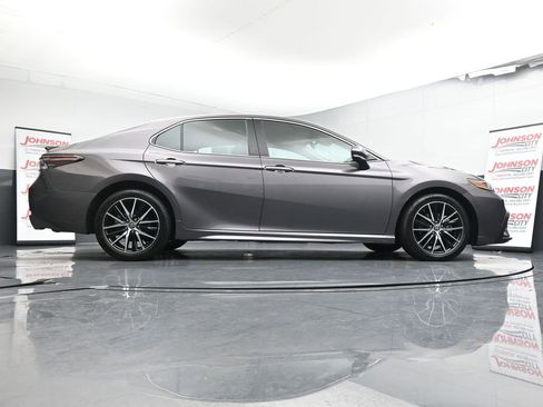 Used 2023 Toyota Camry SE image 28