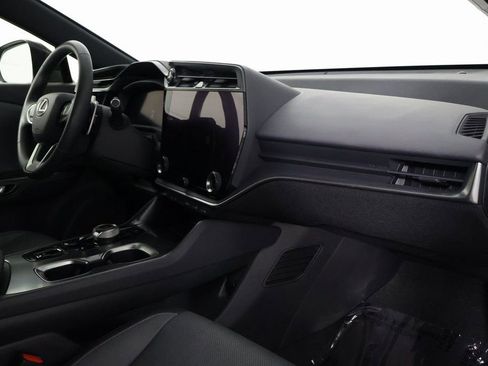 Certified 2023 Lexus RZ 450e Premium image 9