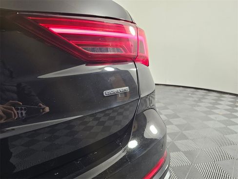 Used 2020 Audi Q3 2.0T Premium Plus w/ Premium Plus Package image 18