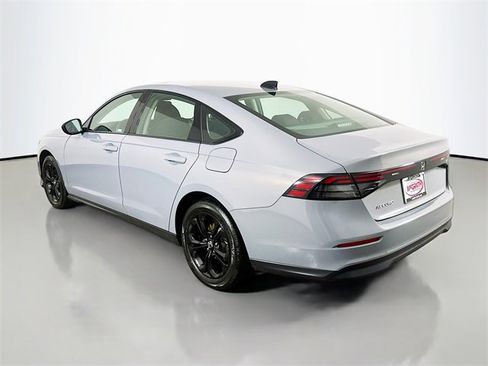 Certified 2025 Honda Accord SE image 17