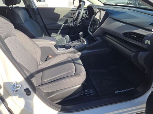 Used 2024 Subaru Crosstrek 2.0i Premium w/ Popular Package #3 image 7