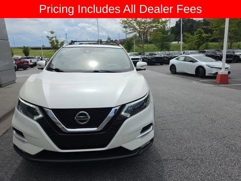 Used 2022 Nissan Rogue Sport SL w/ Premium Package AWD/4WD image 2