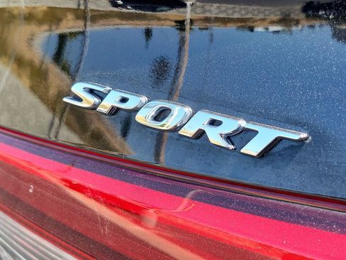 Certified 2024 Honda Civic Sport image 9